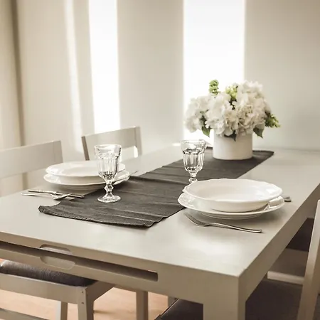 Bearsleys Downtown Апарт-готель