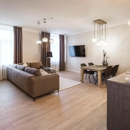 Bearsleys Downtown 4*