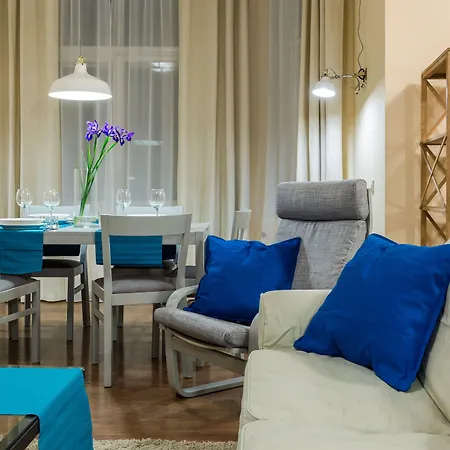 Aparthotel Bearsleys Downtown 4*