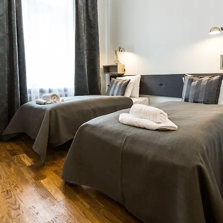 Bearsleys Downtown 4* ريغا