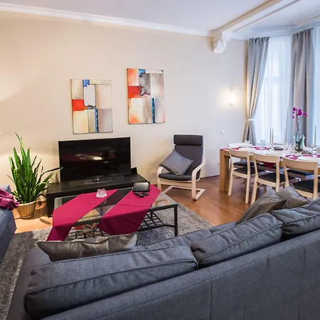 Bearsleys Downtown Апарт-готель Рига