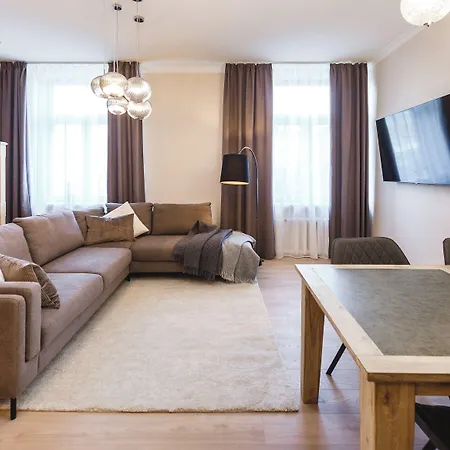 Bearsleys Downtown 4*