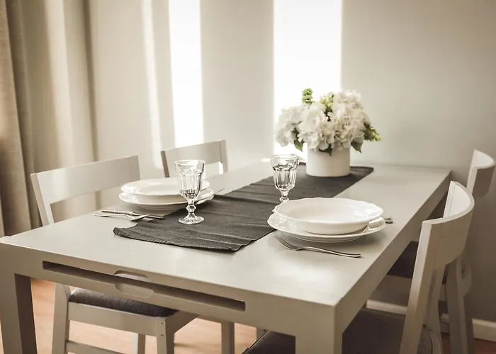 Bearsleys Downtown Апарт-готель