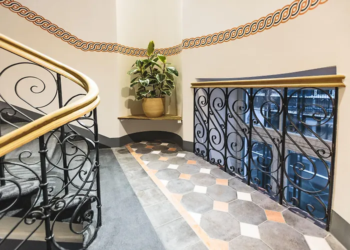 Bearsleys Downtown Апарт-готель 4*